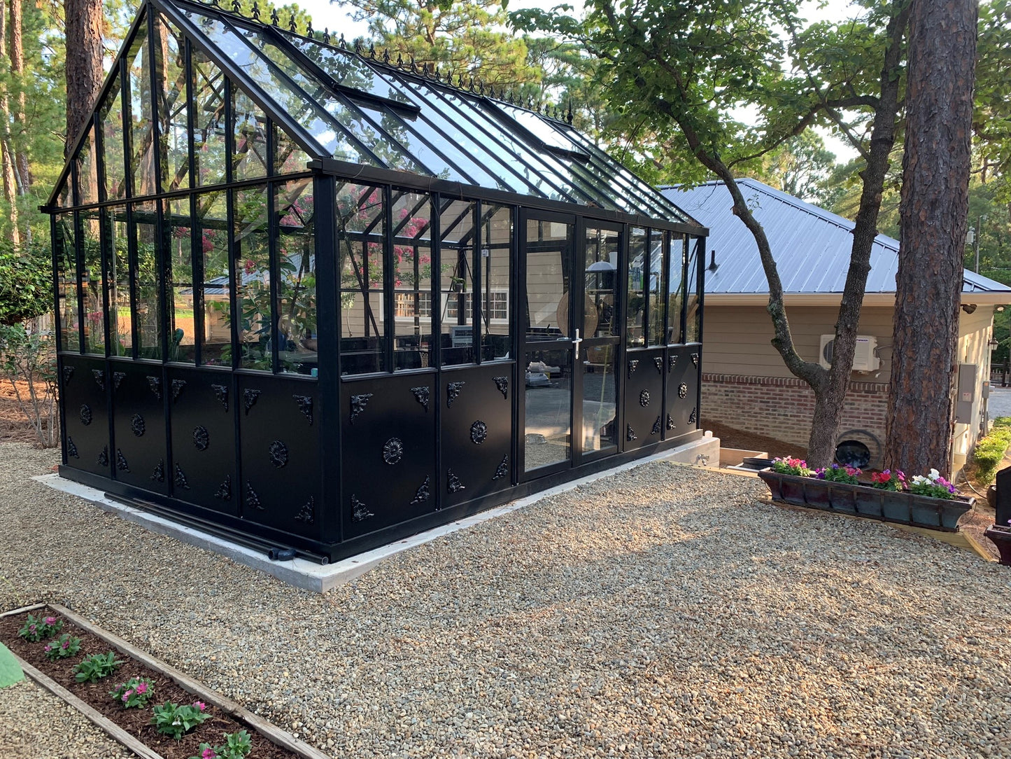 Janssen Retro Royal Victorian Backyard Greenhouse