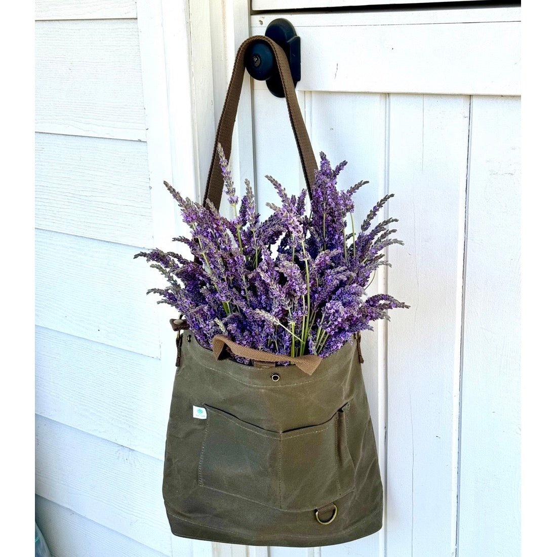 Garden tool bag for harvesting
